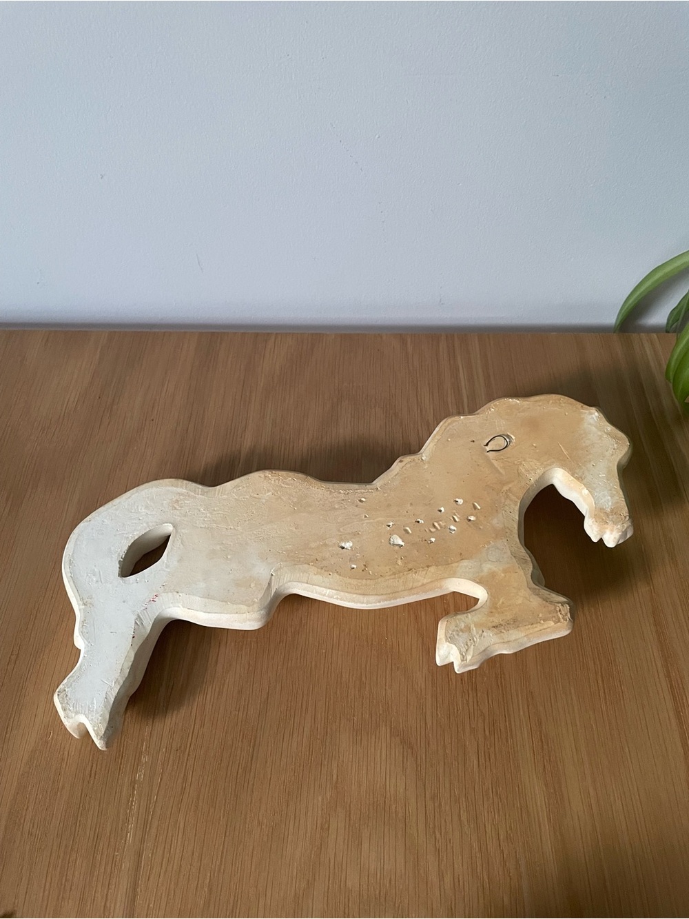 Vintage 1970s Miller Studio Chalkware White and Gold Rearing Horse Wall Hanging - Picture 12 of 13